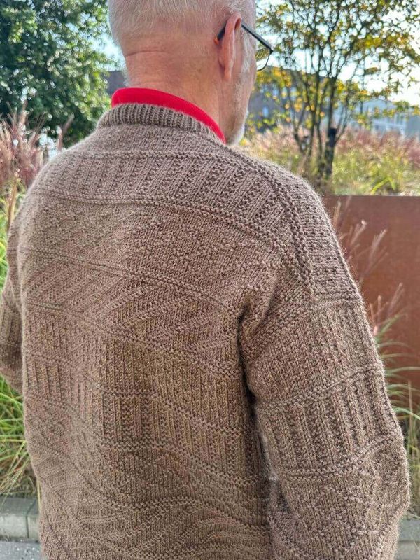 Storm sweater man 