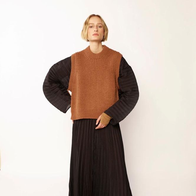 Hovedbilde 425-2 Dori vest oppskrift